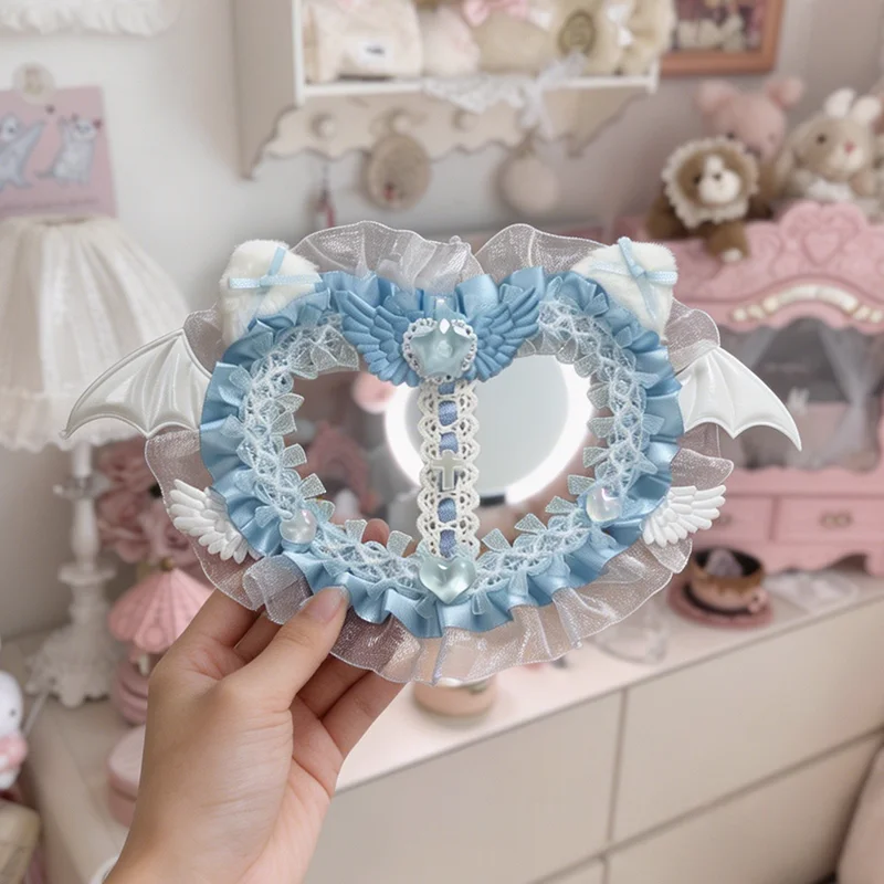 Bat Wing Heart Photocard Holder