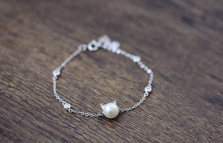 Pearl Cat Bracelet