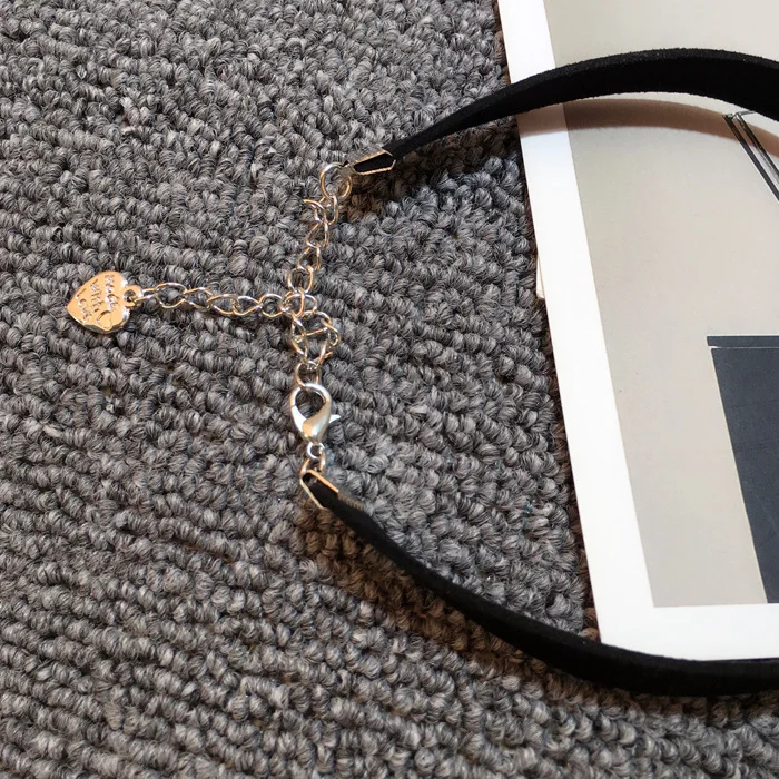 Square Buckle Velvet Choker