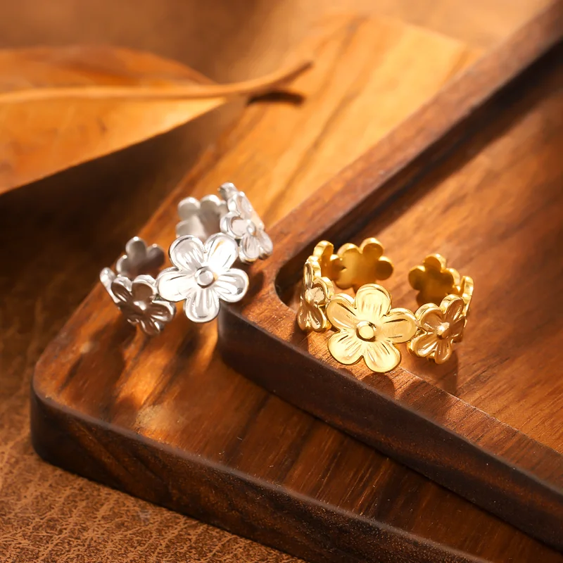 Adjustable Flower Ring